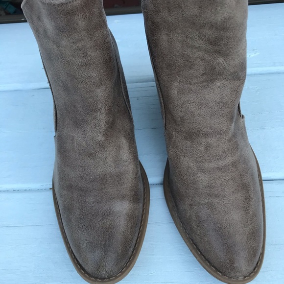 NWOT Ankle Boots size 7.5 - Picture 6 of 6